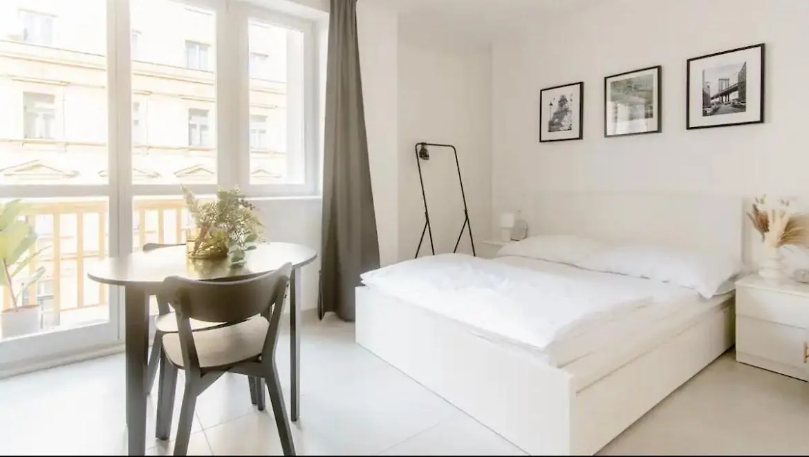 Cozy & New Studio Apartment Peace Sq. 布拉格